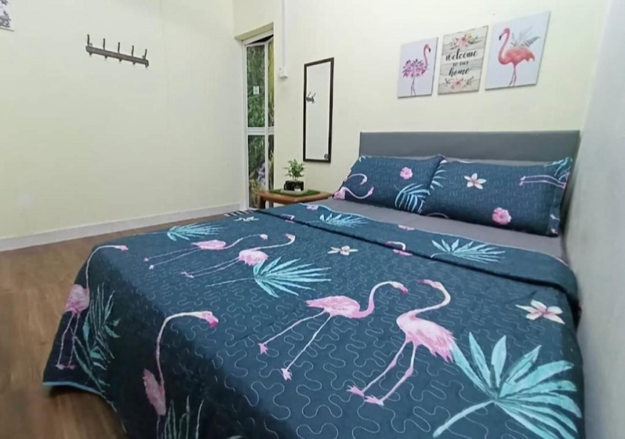 Roomstay Kuala Nerus Gated Parking - 6M To Beach & 15M To Drawbridge Куала Теренгану Екстериор снимка