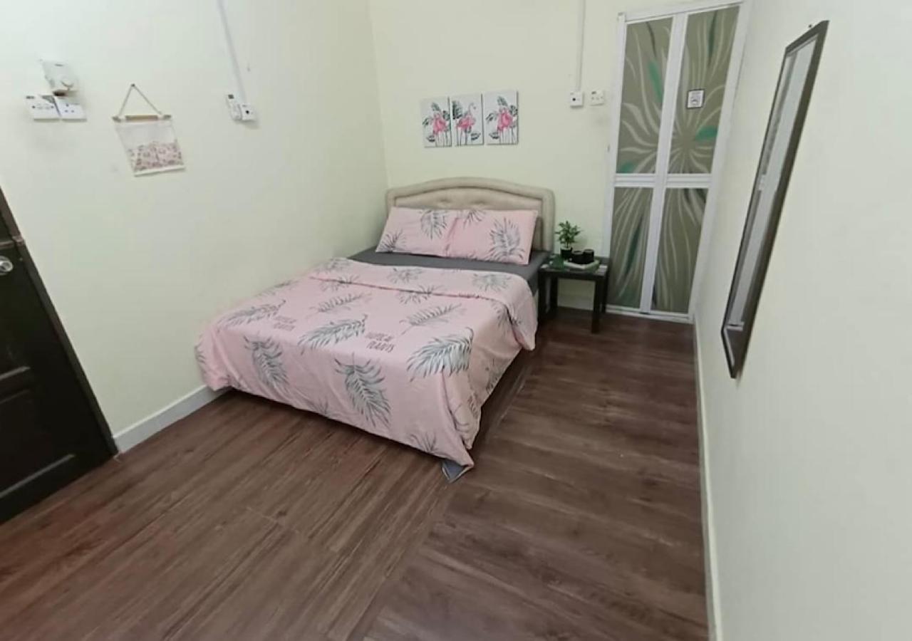 Roomstay Kuala Nerus Gated Parking - 6M To Beach & 15M To Drawbridge Куала Теренгану Екстериор снимка