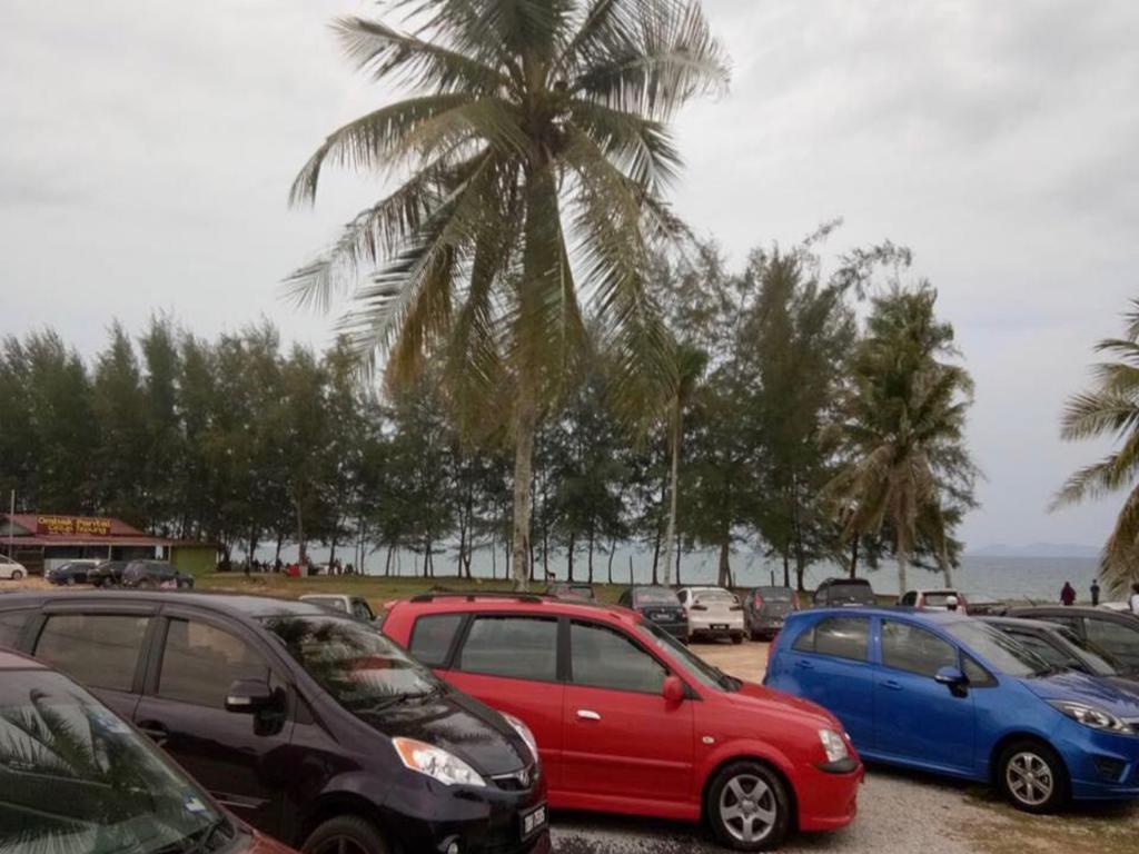 Roomstay Kuala Nerus Gated Parking - 6M To Beach & 15M To Drawbridge Куала Теренгану Екстериор снимка